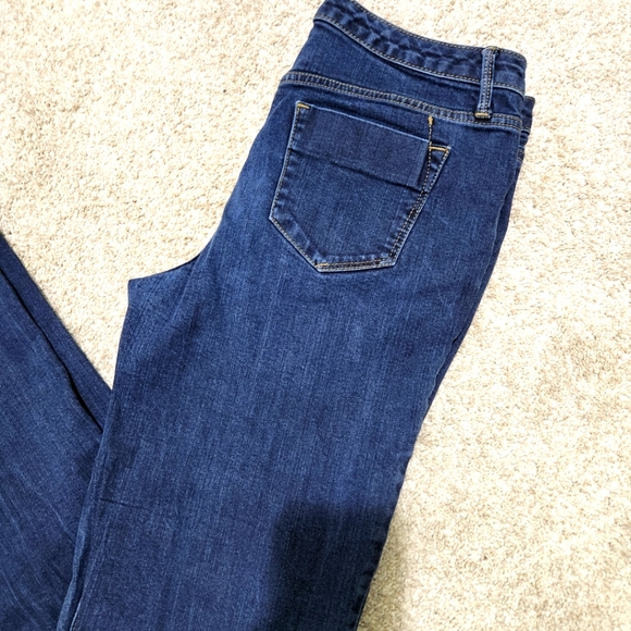 Mossimo Curvy Bootcut denim jeans. Dark blue. Size 8 regular. - Picture 6 of 10